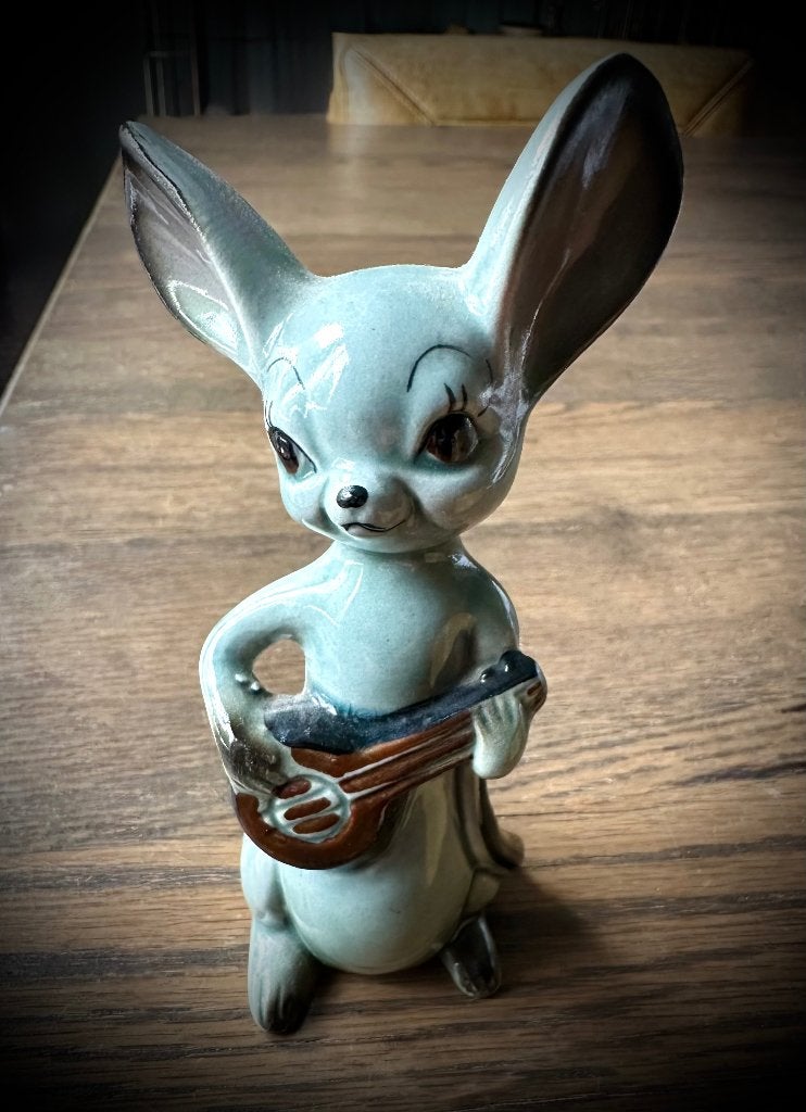 Vintage keramiek beeldje muis gitaar VAGA International, Verzamelen, Beelden en Beeldjes, Verzenden, Zo goed als nieuw, Dier