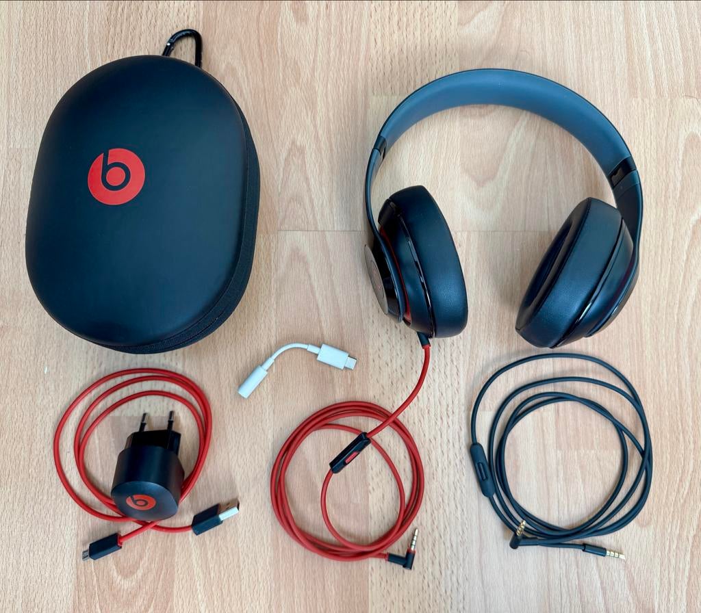 Beats Studio Over-ear Koptelefoon met Oplader en Hoes, Audio, Tv en Foto, Koptelefoons, Ophalen of Verzenden, Zo goed als nieuw
