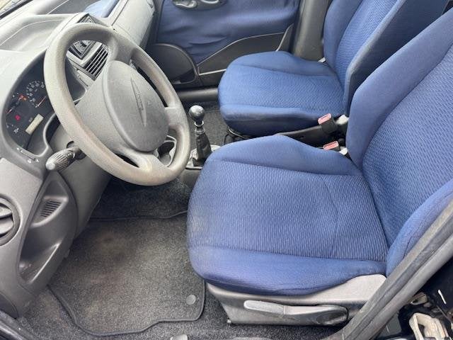 Fiat Punto 1.2, '03, 5-drs, nwe. dist,set, jaar apk !, Auto's, Fiat, Voorwielaandrijving, Stof, 1242 cc, 4 cilinders