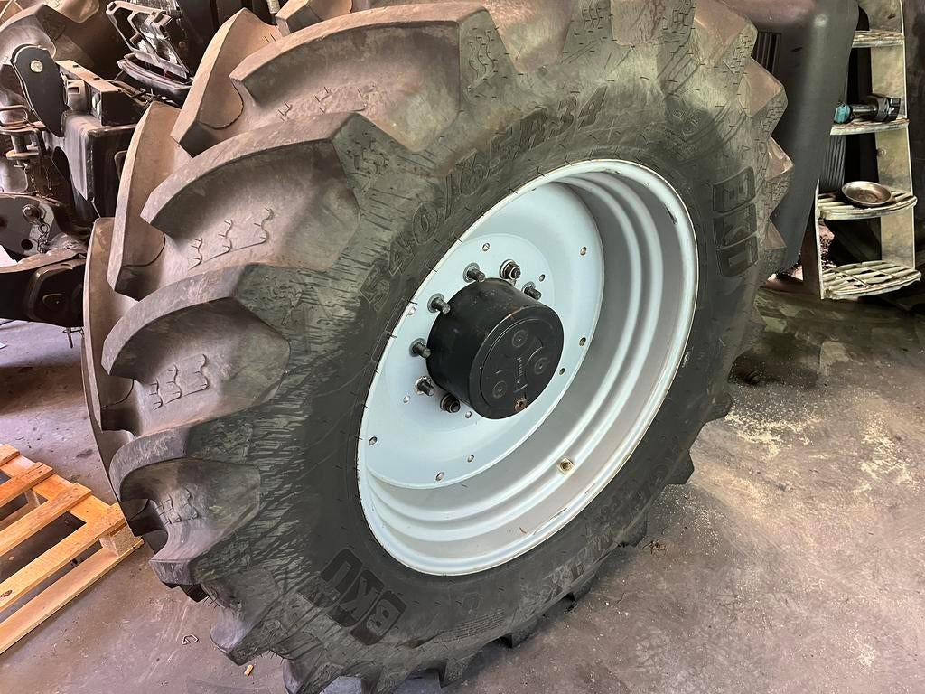 BKT 540/65R34 Wielset, Zakelijke goederen, Agrarisch | Onderdelen | Banden, Velgen en Assen, Ophalen of Verzenden