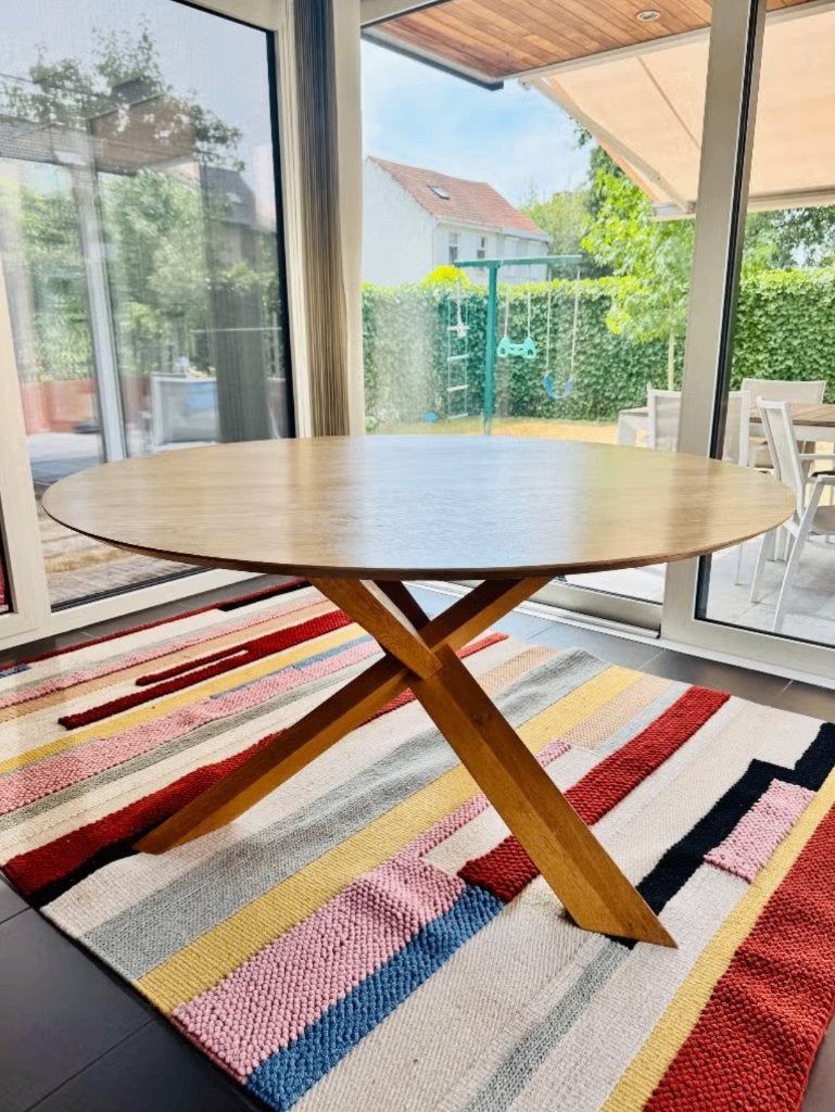 Ethnicraft Circle tafel, ronde tafel in uitstekende staat, Huis en Inrichting, Ophalen, 100 tot 150 cm, Zo goed als nieuw, Vijf personen of meer