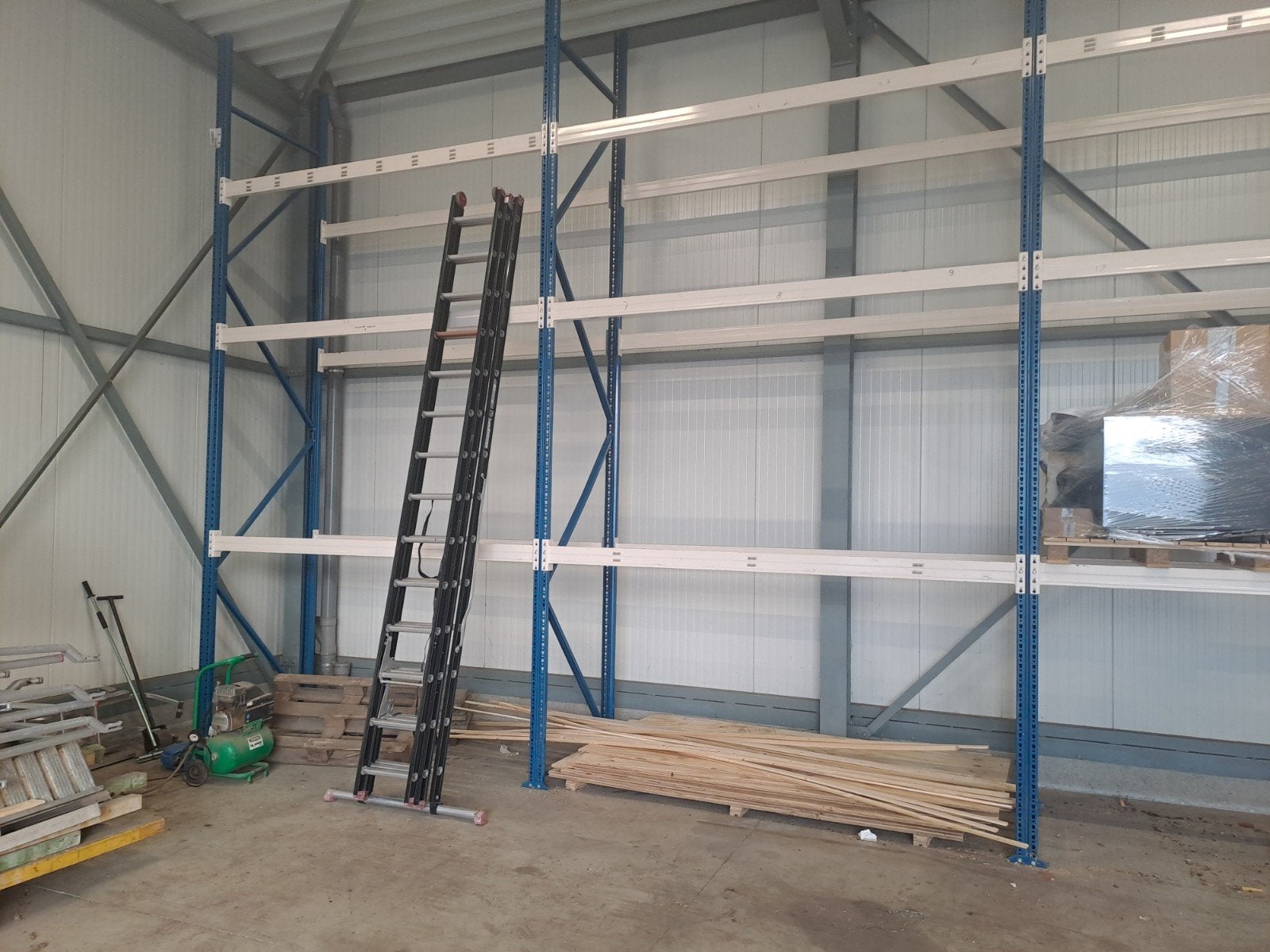 Palletstelling blauw/wit - 11 staanders, 60 liggers, Ophalen