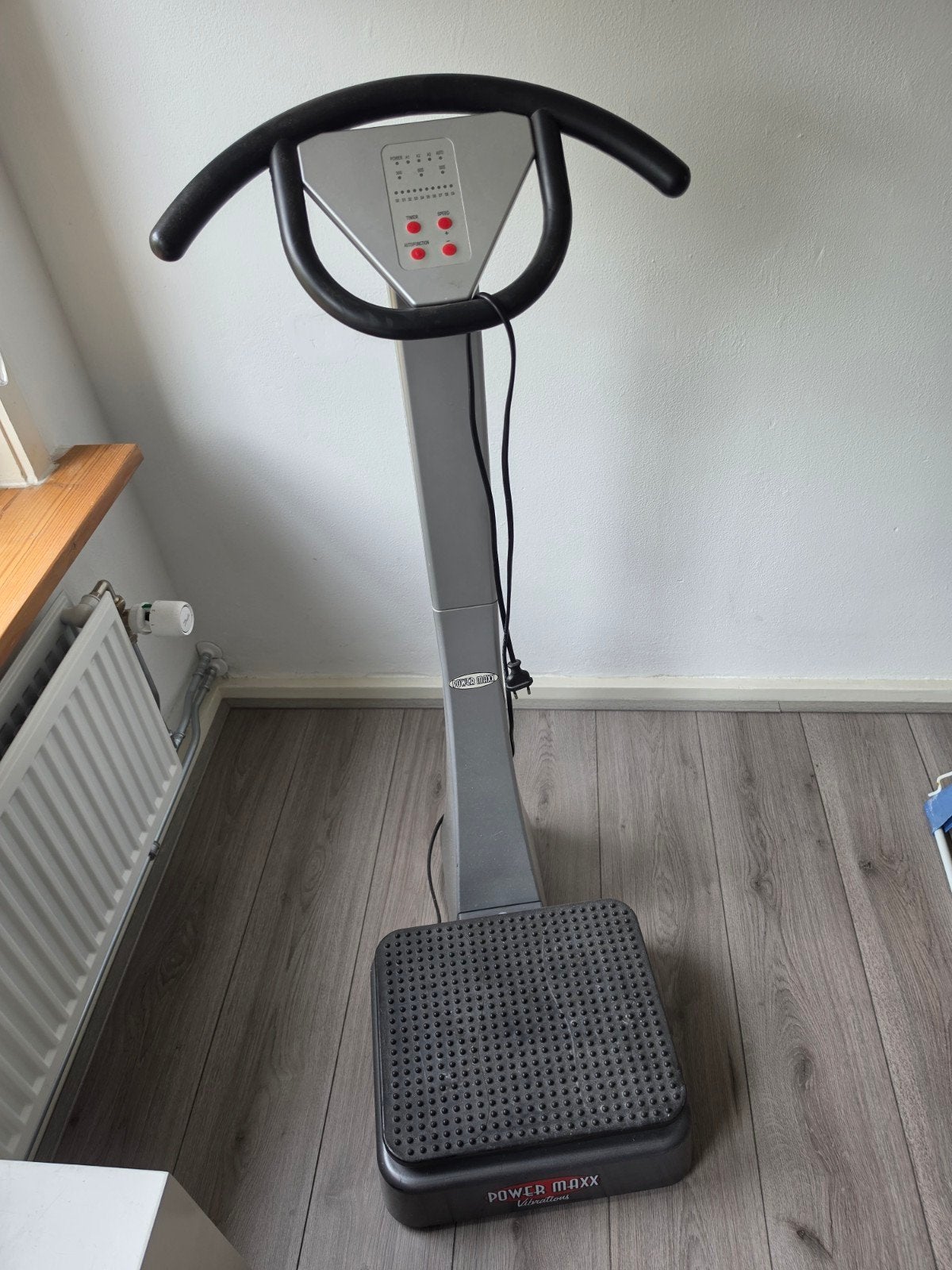 Power Maxx Trilplaat - Zo goed als nieuw, Ophalen, Trilplaat, Benen, Zo goed als nieuw