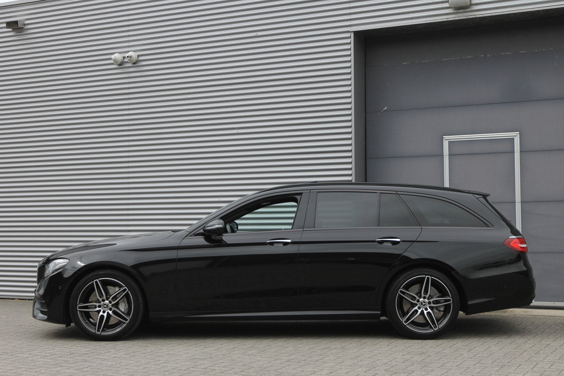 Mercedes-Benz E-Klasse Estate 450 4Matic Premium Plus I Aut., Auto's, Automaat, Dealer onderhouden, Gebruikt, 368 pk