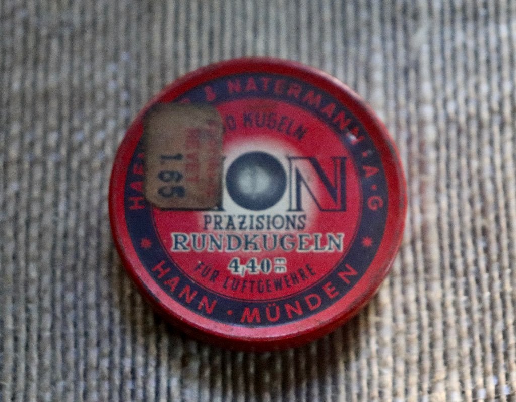 Authentiek blik Rundkugeln, luchtbukskogeltjes uit jaren '30, Ophalen of Verzenden