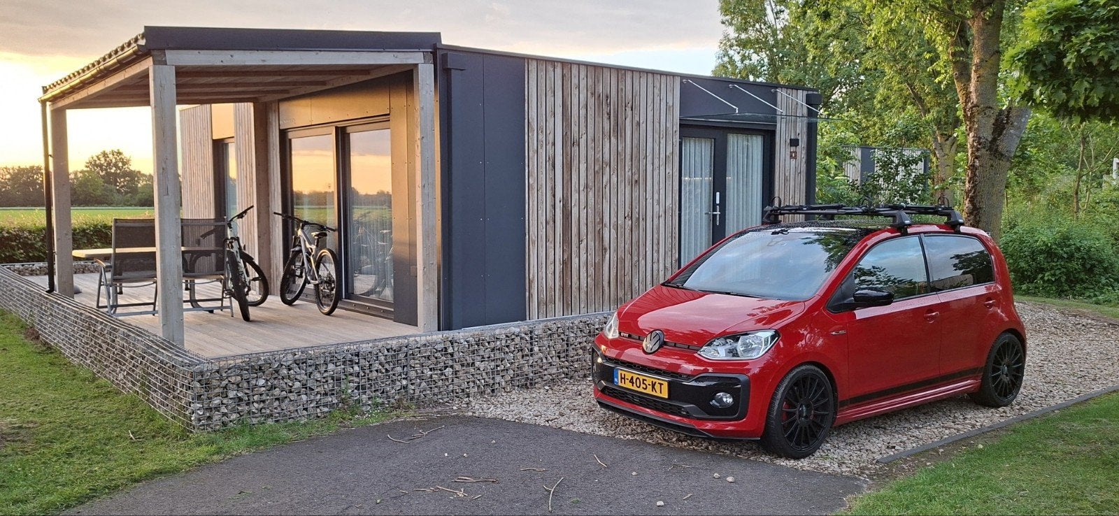 Volkswagen up! 1.0 TSI-GTI 158PK 5D 2020 Rood, Auto's, Voorwielaandrijving, 40 €/maand, 4 stoelen, Handgeschakeld