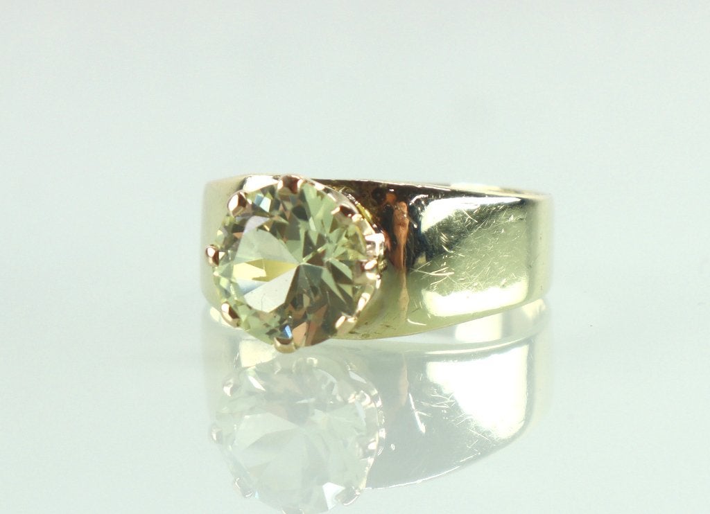 Gouden ring met grote groene saffier, Sieraden, Tassen en Uiterlijk, Ophalen of Verzenden, Goud, Ring, Met edelsteen