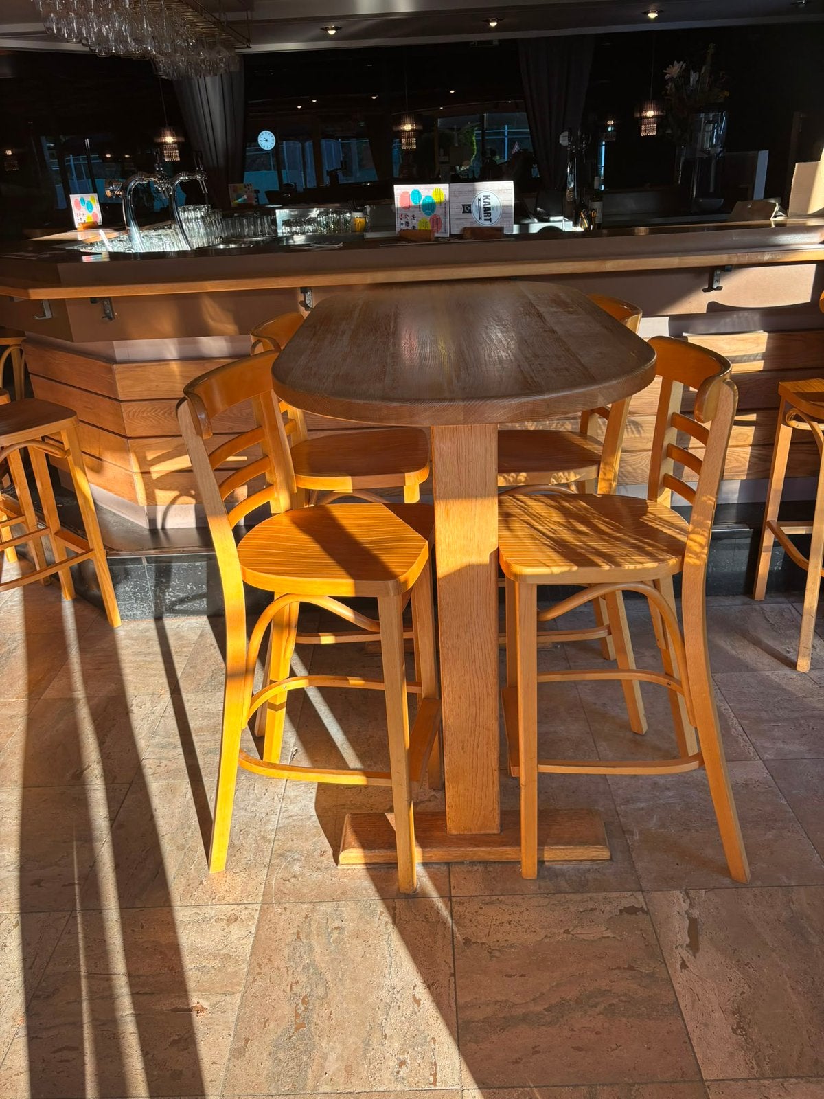 Houten bartafel statafel, Ophalen, Gebruikt