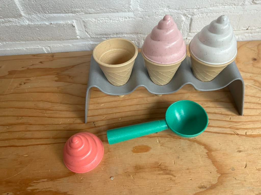 Speelgoed ijsjes met houder en schep, Ophalen of Verzenden, Gebruikt, Jongen of Meisje