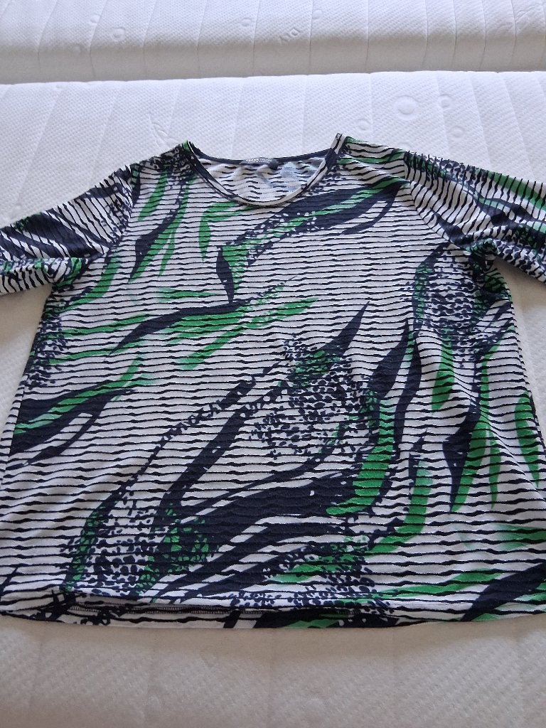 damesshirt goede kwaliteit, Meerkleurig, Maat 42/44 (L), Ophalen of Verzenden, Zo goed als nieuw