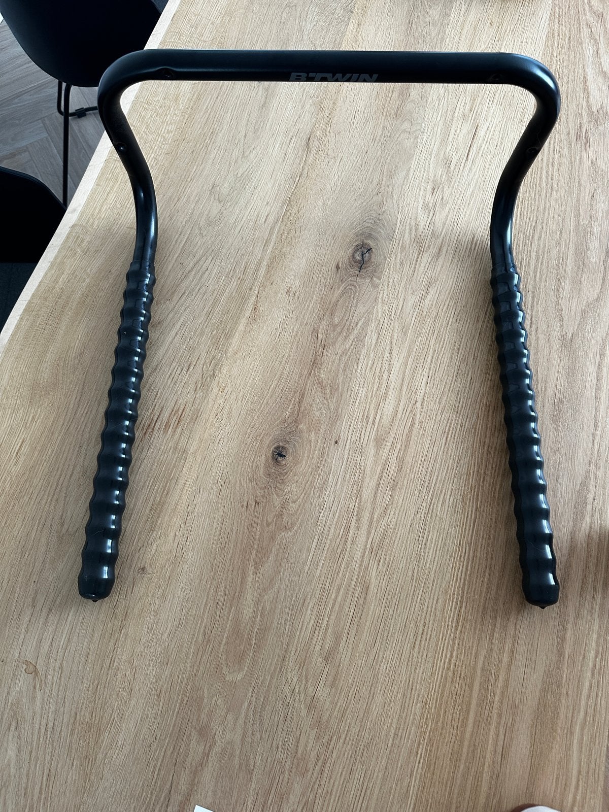 B'TWIN Wandbeugel voor 2 fietsen, Fietsen en Brommers, Fietsaccessoires | Fietsenrekken, Ophalen of Verzenden, Gebruikt