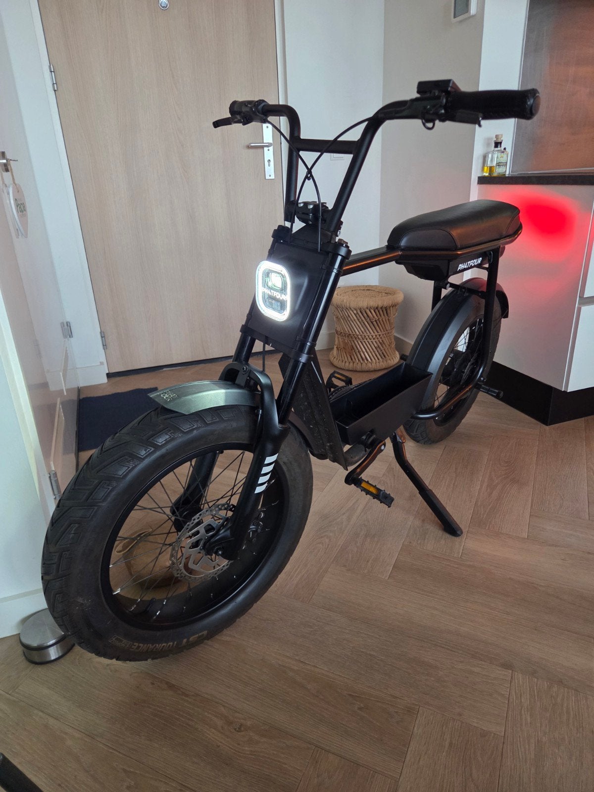 Phatfour FLX, Fatbike zwart met accessoires, Fietsen en Brommers, Brommers | Tomos, Ophalen, Overige modellen, Zo goed als nieuw