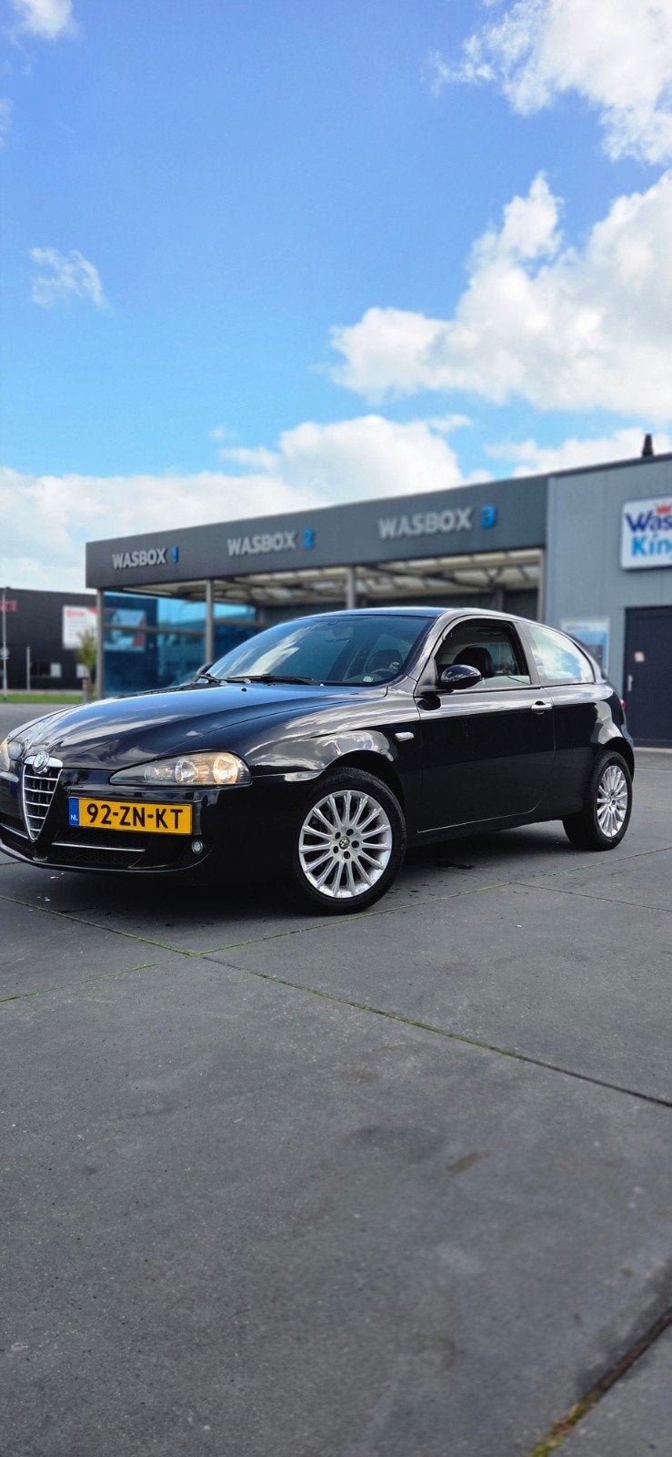 Alfa Romeo 147 1.6 T.spark 16V 77KW 3DR 2008 Zwart, Voorwielaandrijving, 4 cilinders, 1165 kg, 400 kg