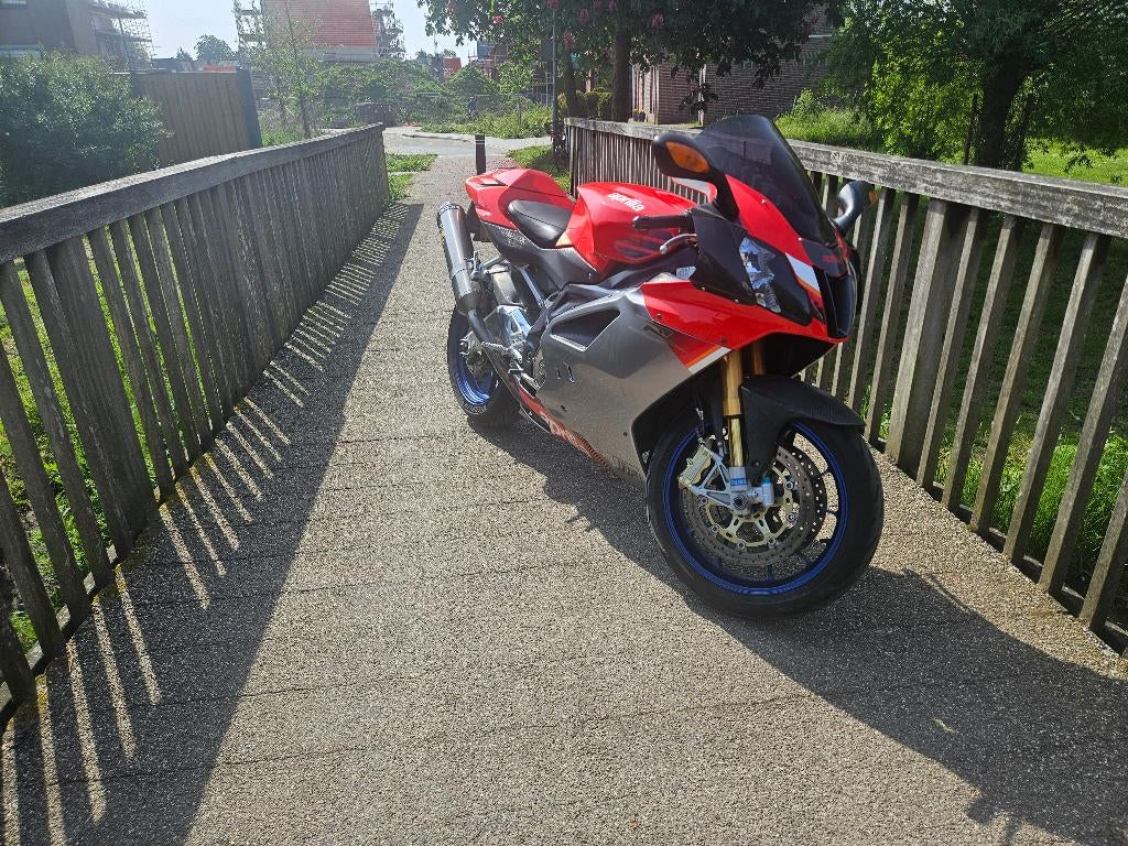 2004 Aprilia RSV1000R Factory, Motoren, Motoren | Aprilia, 2 cilinders, Sportuitlaat, Occasion, Super Sport