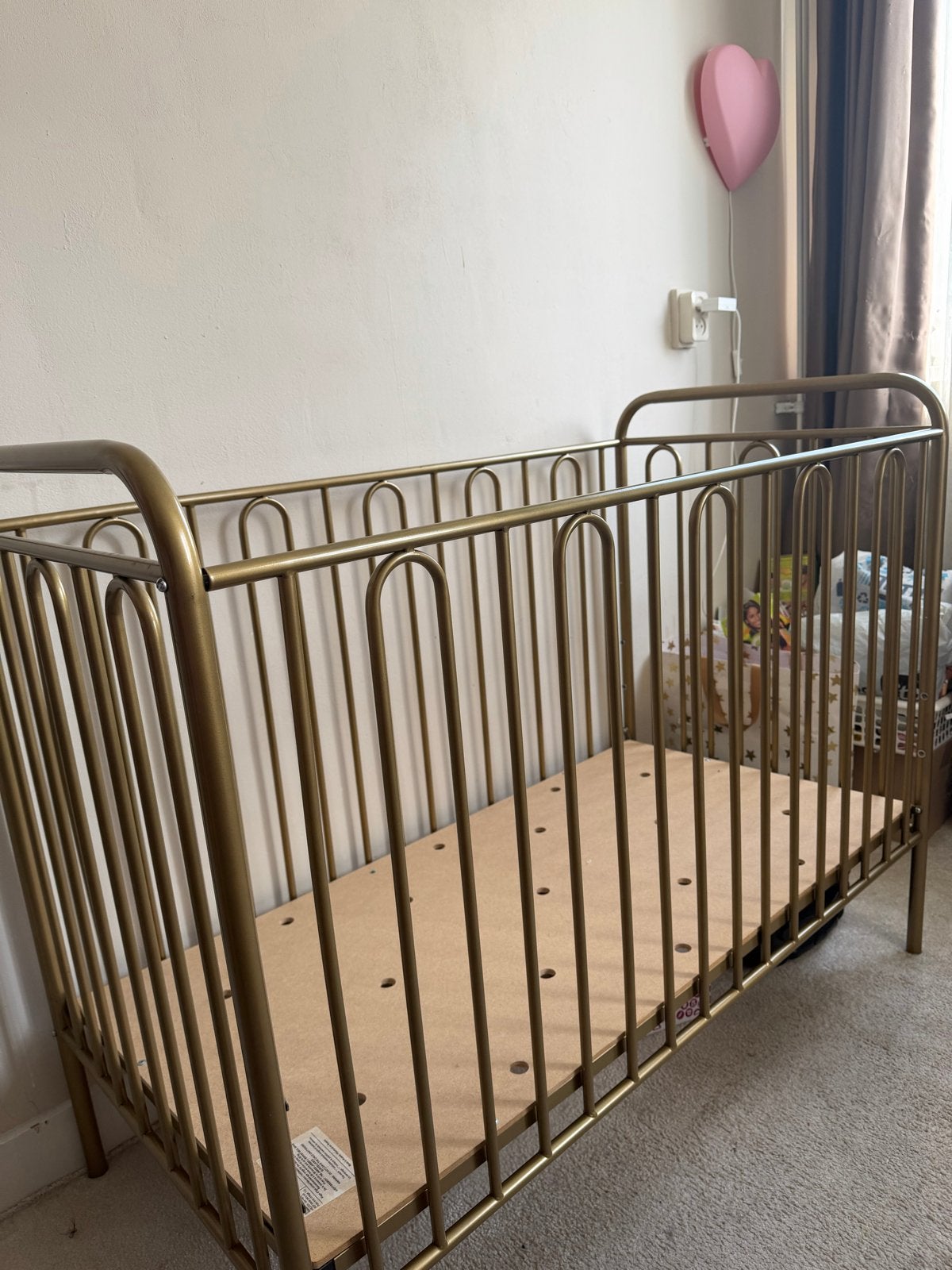 Gouden ledikantje voor baby of peuter, Kinderen en Baby's, Babywiegjes en Ledikanten, Ophalen, Gebruikt, Ledikant