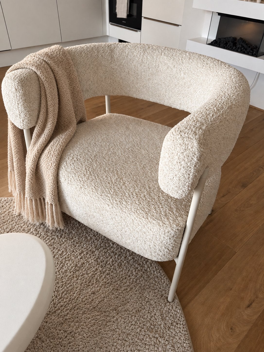 Kwantum Fauteuil Rodigo Off-White, Huis en Inrichting, Ophalen, Zo goed als nieuw, Stof, 75 tot 100 cm