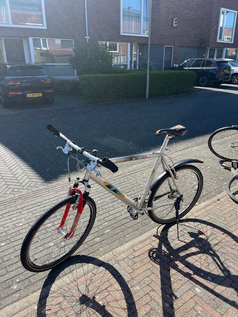 B1 replic Mountainbike - (Zadel niet verstelbaar), Gebruikt, Velgrem, Meer dan 20 versnellingen, 53 tot 57 cm