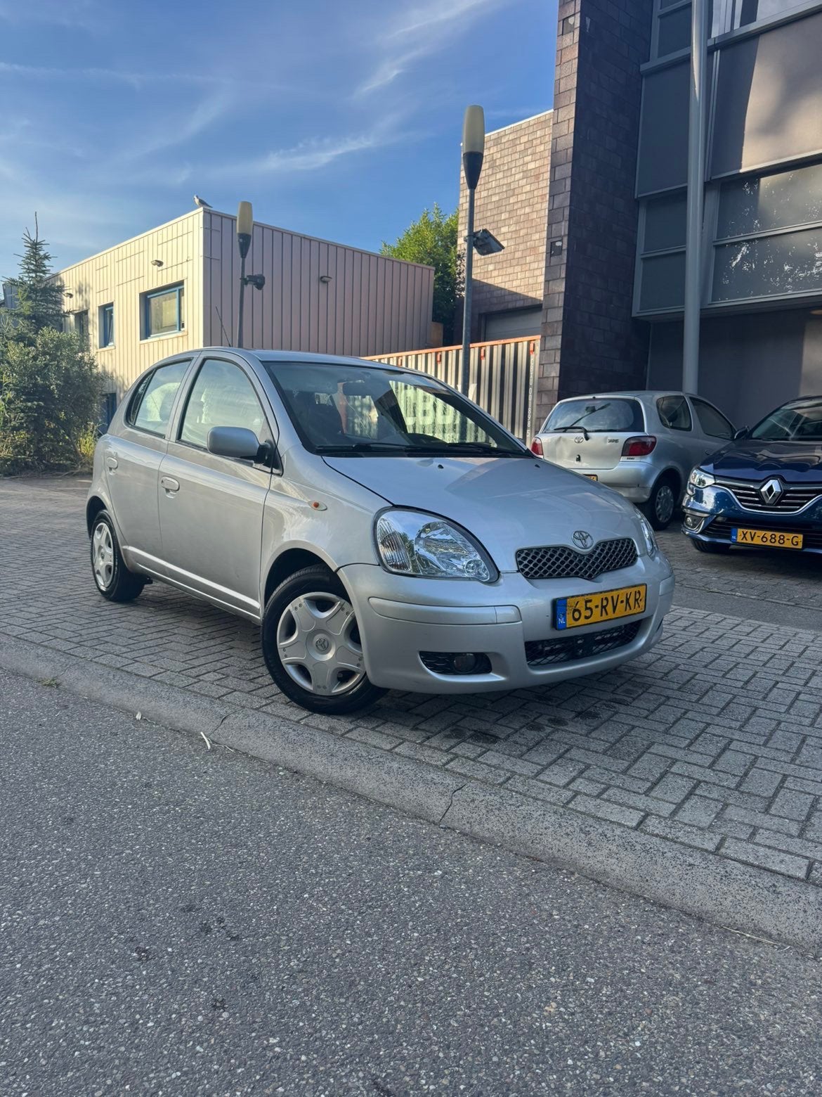 Toyota Yaris 1.3 VVT-i | 2005 | 5drs | Goed onderhouden, Voorwielaandrijving, 4 cilinders, 400 kg, Origineel Nederlands