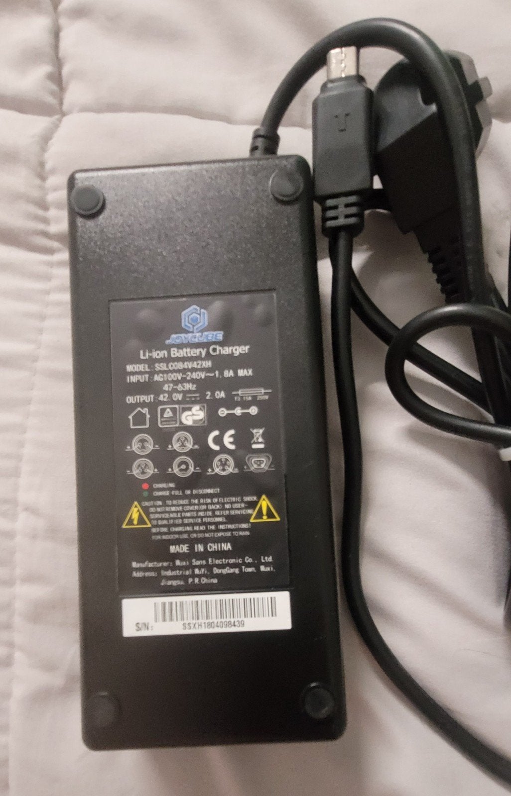 Originele JOYCUBE acculader voor elektrische fiets (5-pins), Ophalen of Verzenden, Zo goed als nieuw