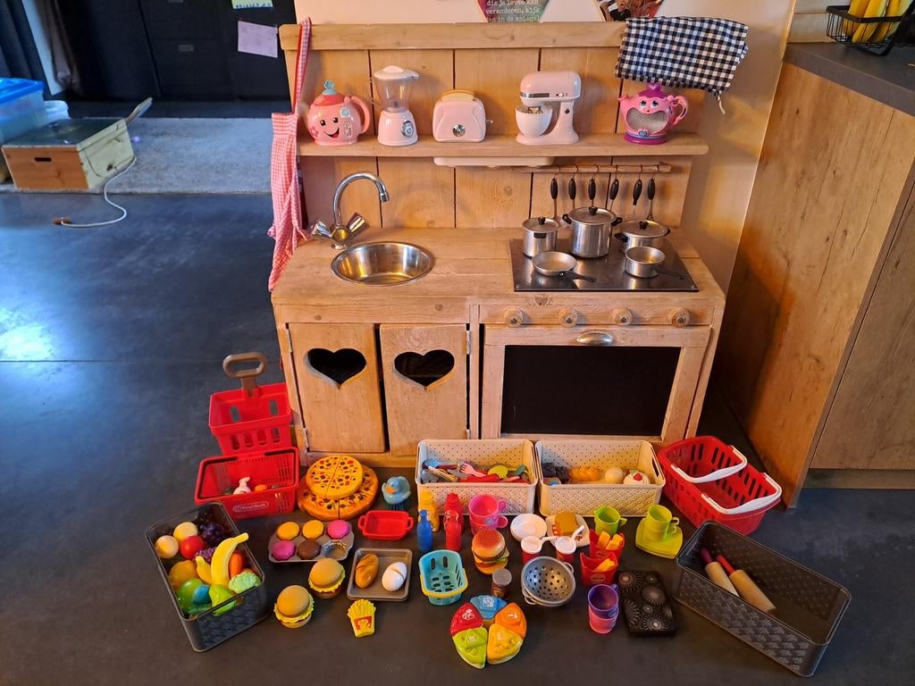 Houten kinder keukentje, speelkeuken met toebehoren, Ophalen, Gebruikt, Hout, Speelkeuken