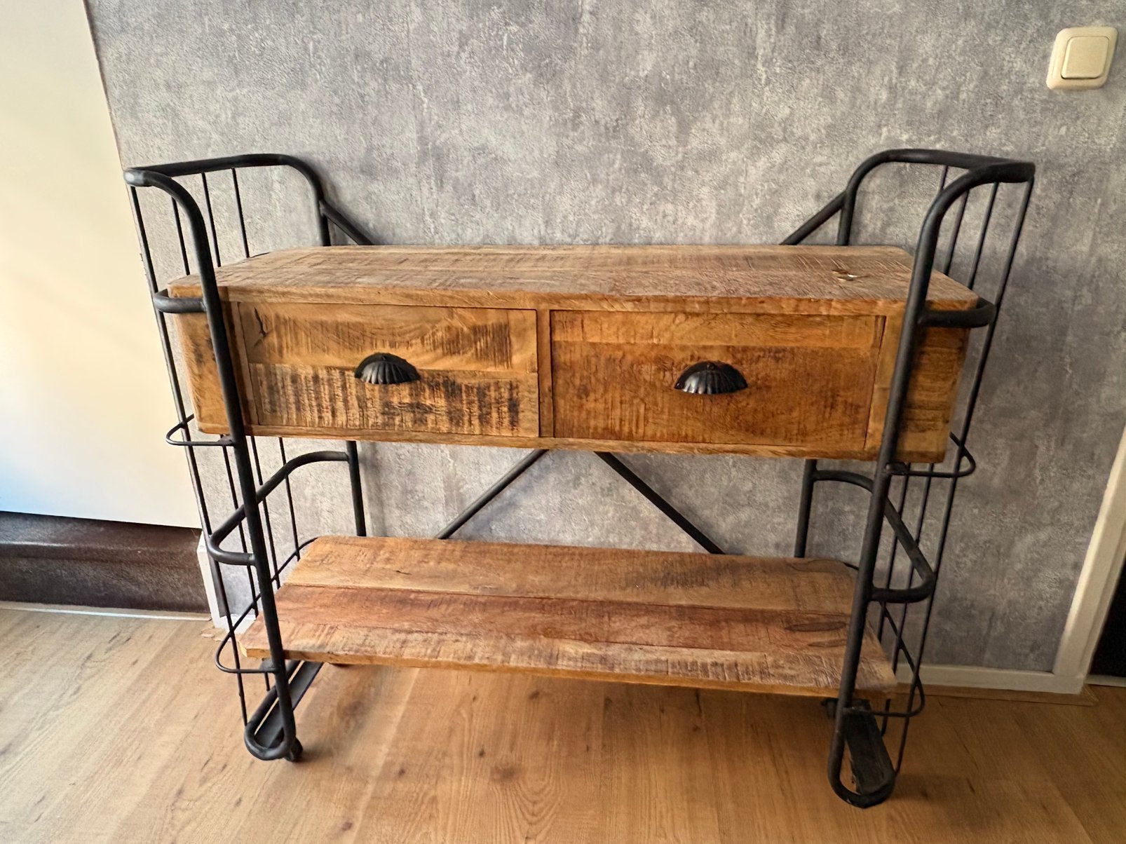 Paco Meubelen industriële trolley / bakkerskar van mangohout, Ophalen, Zo goed als nieuw