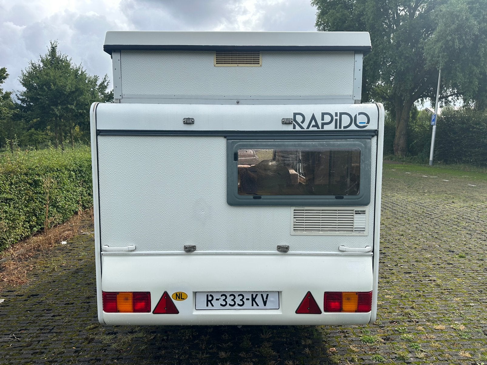 Rapido Club 31DL: nieuwe banden, remmen, water, gas en meer., Tot en met 2, Treinzit, 2 aparte bedden, Schokbreker