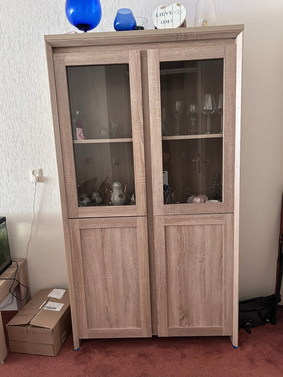 Blank eiken kleur kast met vitrine raampjes, Huis en Inrichting, Ophalen, 50 tot 100 cm, Zo goed als nieuw, 150 tot 200 cm