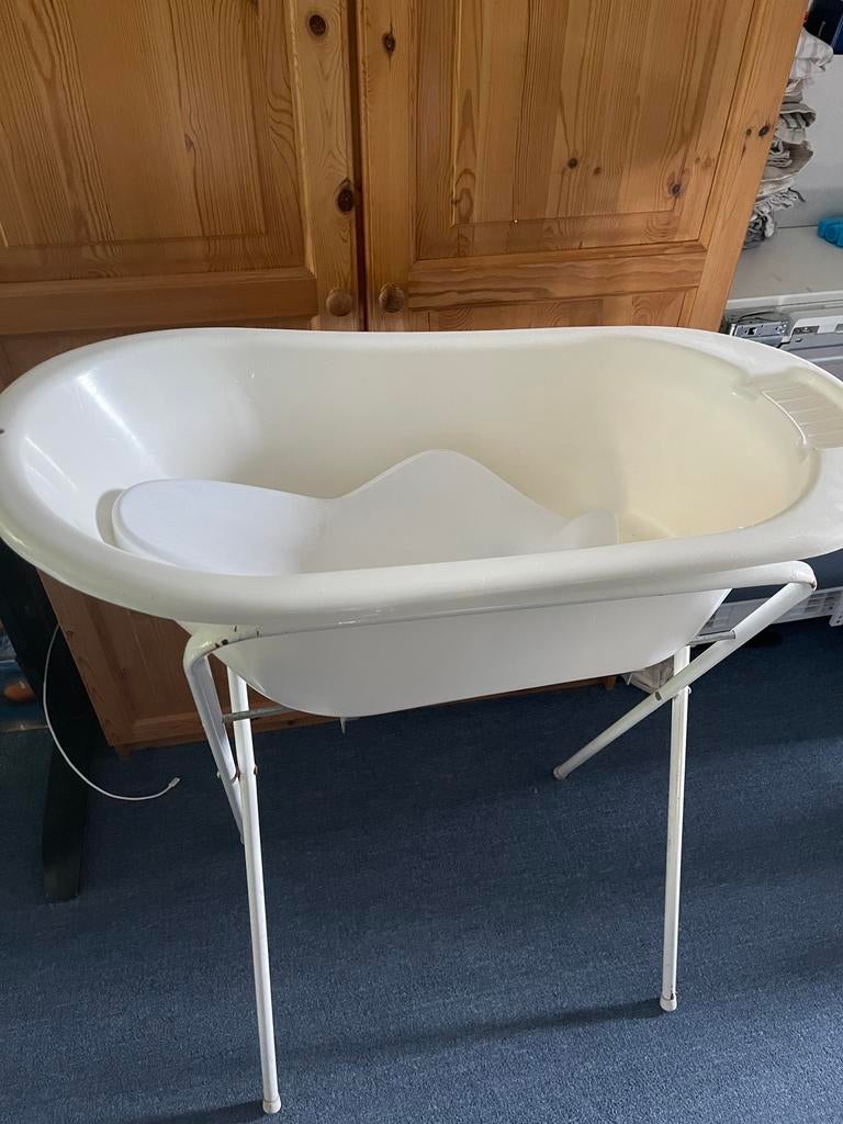 Babybadje met standaard, verkleiner en thermometer, Ophalen, Gebruikt, Badje, Bébé-jou