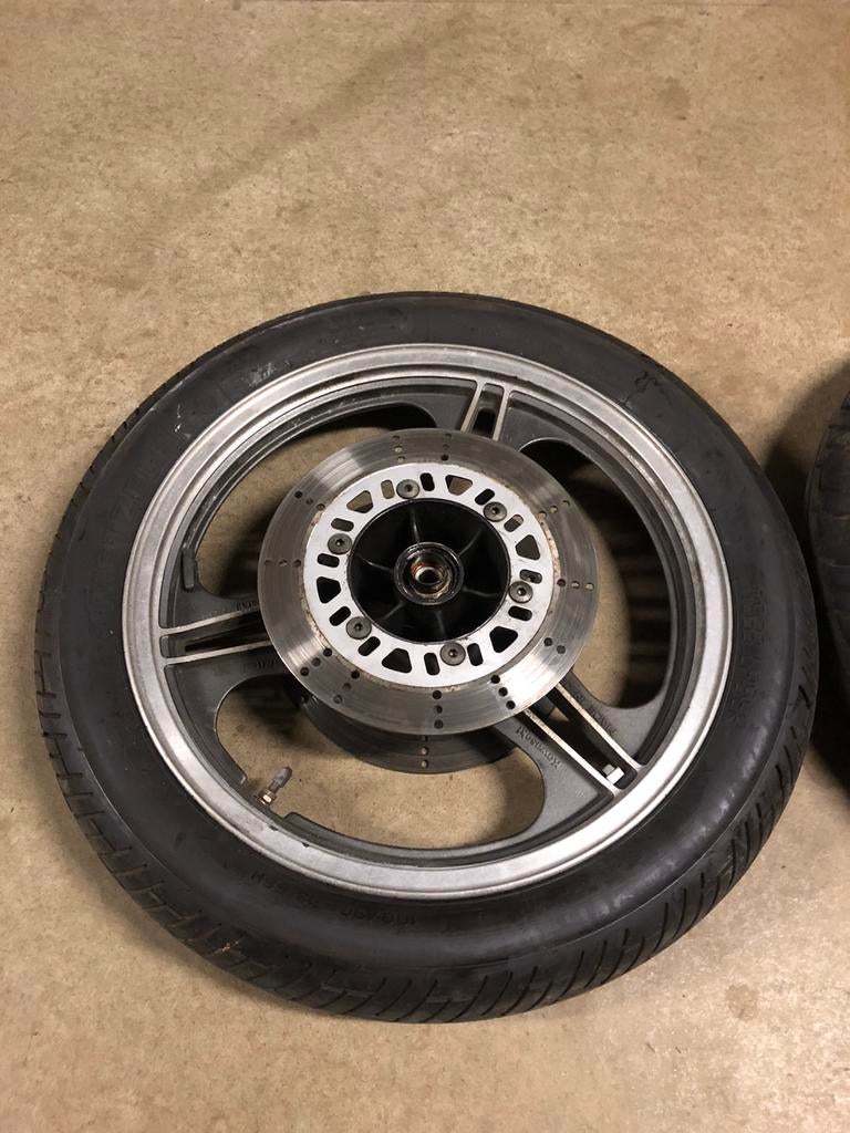 Kawasaki GPZ 400 1985-1989 set wielen/velgen, Gebruikt, ., Ophalen of Verzenden, .