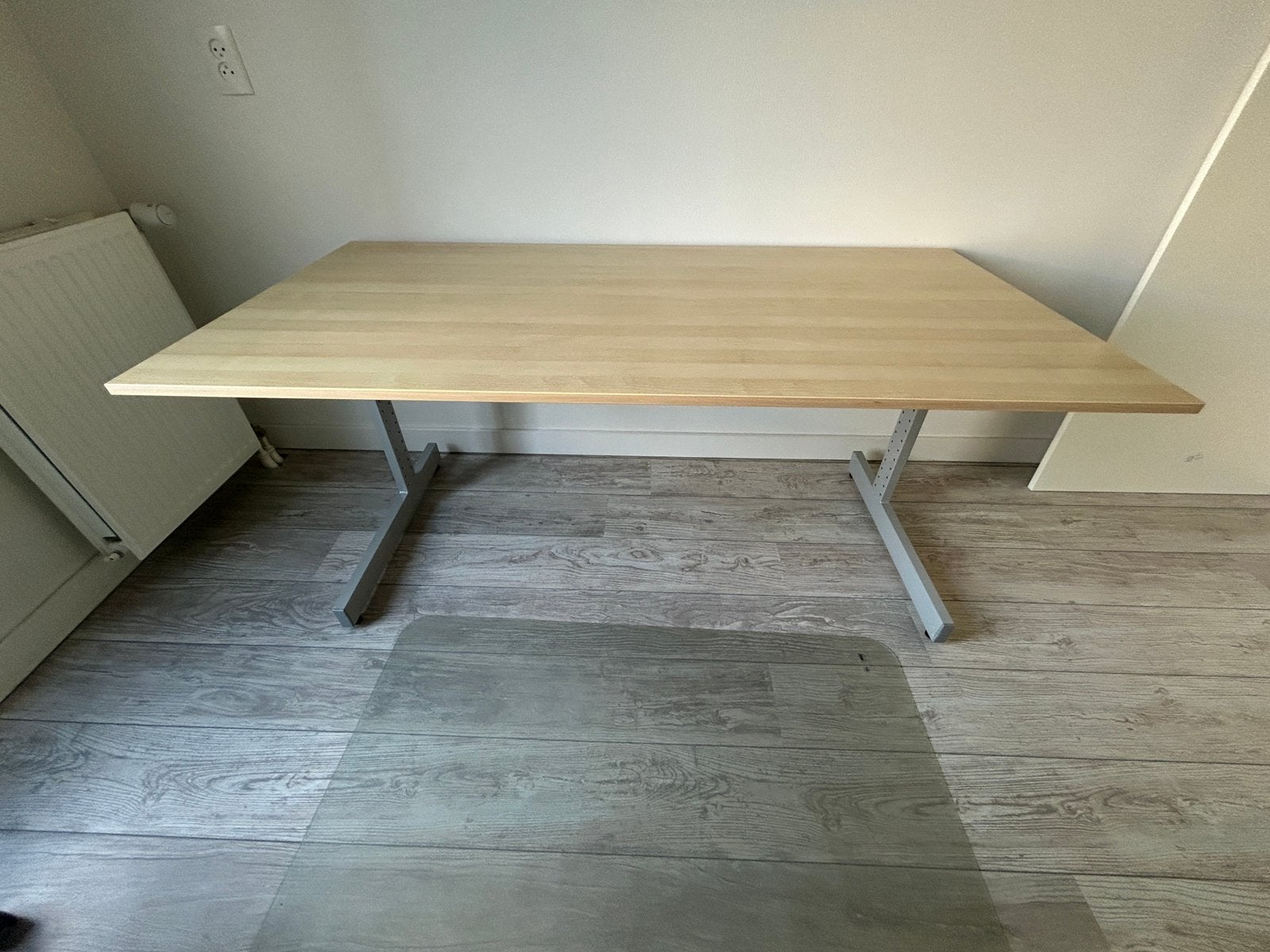 Mooi stevig bureau die nog jaren mee kan, Huis en Inrichting, Bureaus, Ophalen, 160 cm, Gebruikt, IKEA