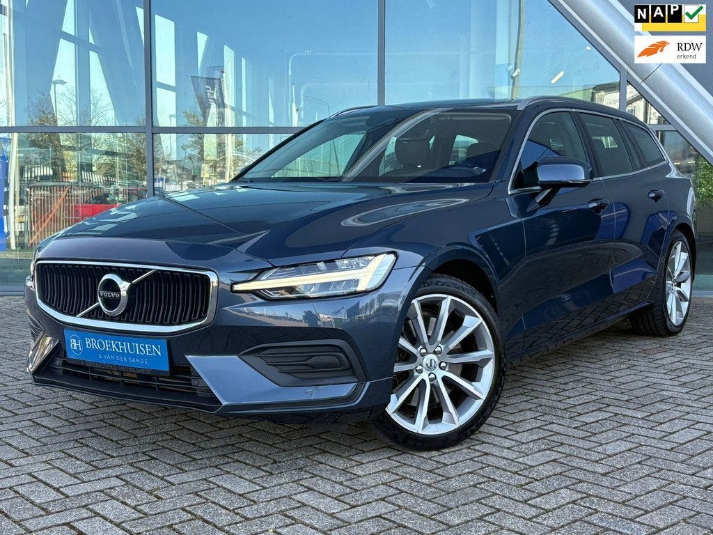 Volvo V60 2.0 T5 Momentum 250pk Trekhaak / Adaptvie Cruise /, Auto's, Volvo, 4 cilinders, 1969 cc, Blauw, 93 €/maand