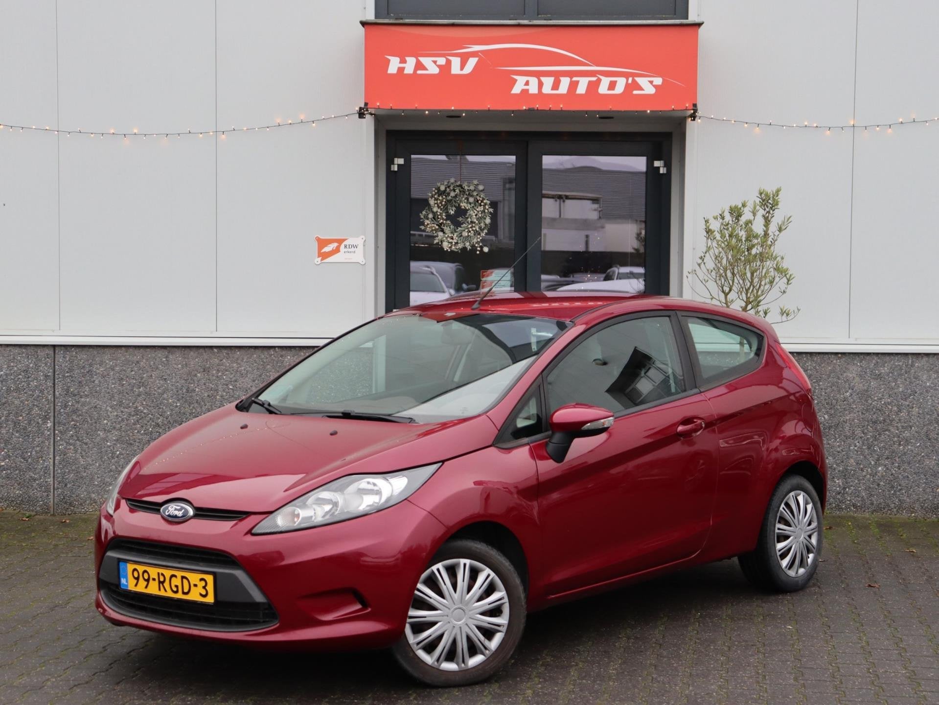 Ford Fiesta 1.25 Titanium airco org NL, Voorwielaandrijving, Euro 5, 82 pk, Zwart