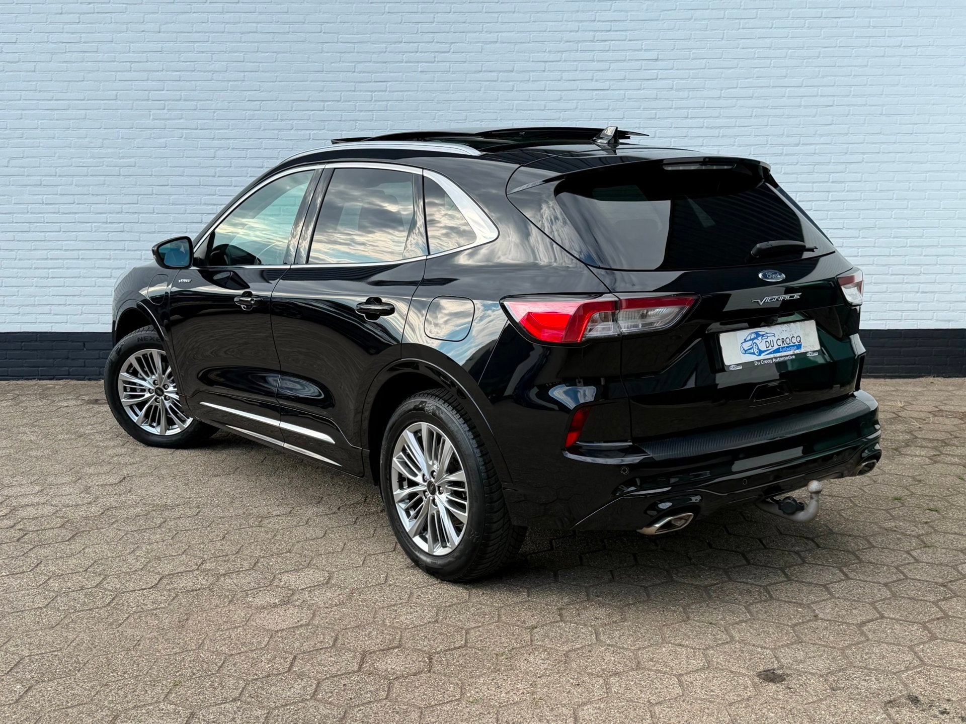 Foto 3 van Ford Kuga 2.5 PHEV Vignale PANODAK l TREKHAAK l LEDER l B&O
