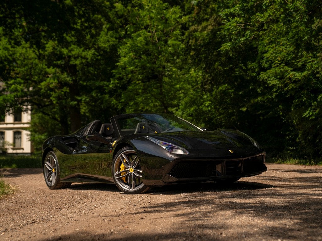 Ferrari 488 3.9 Spider HELE | Racing Seats | Veel carbon!, Auto's, Ferrari, Automaat, Achterwielaandrijving, Gebruikt, 1520 kg