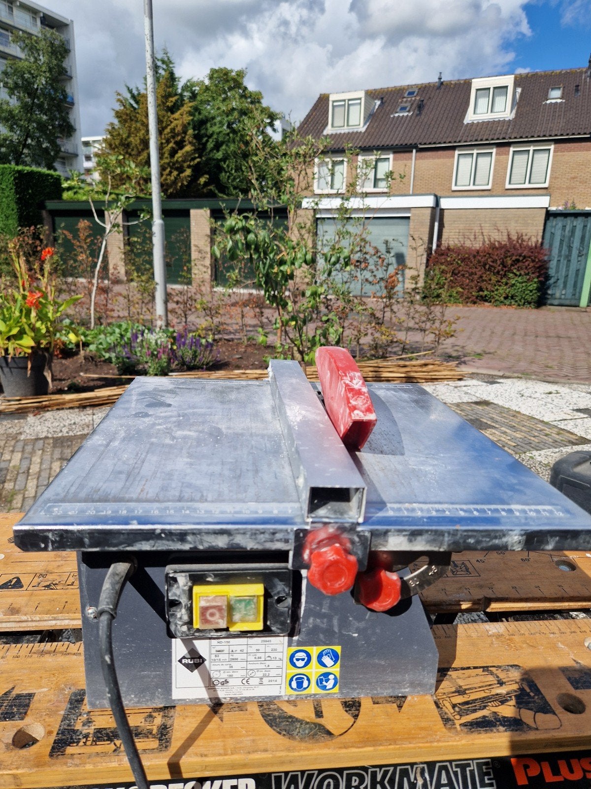 Rubi ND-180 Tegelzaag - Compact en Krachtig, Ophalen, Gebruikt, Cirkelzaag, 30 tot 70 mm