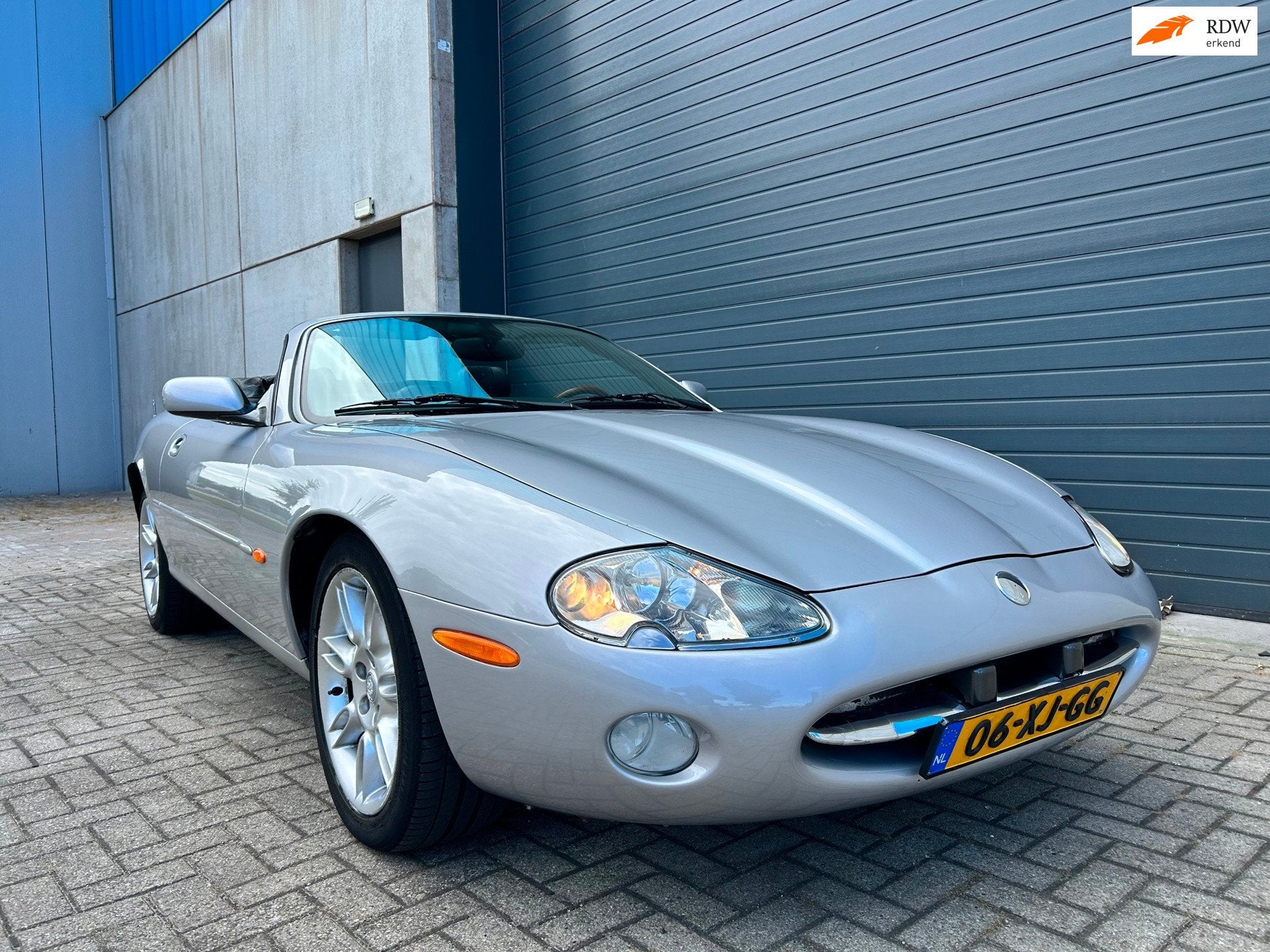 Jaguar XK8 4.0 V8 Convertible AUT LEDER PDC, Auto's, Jaguar, Achterwielaandrijving, Gebruikt, Cabriolet, 4 stoelen