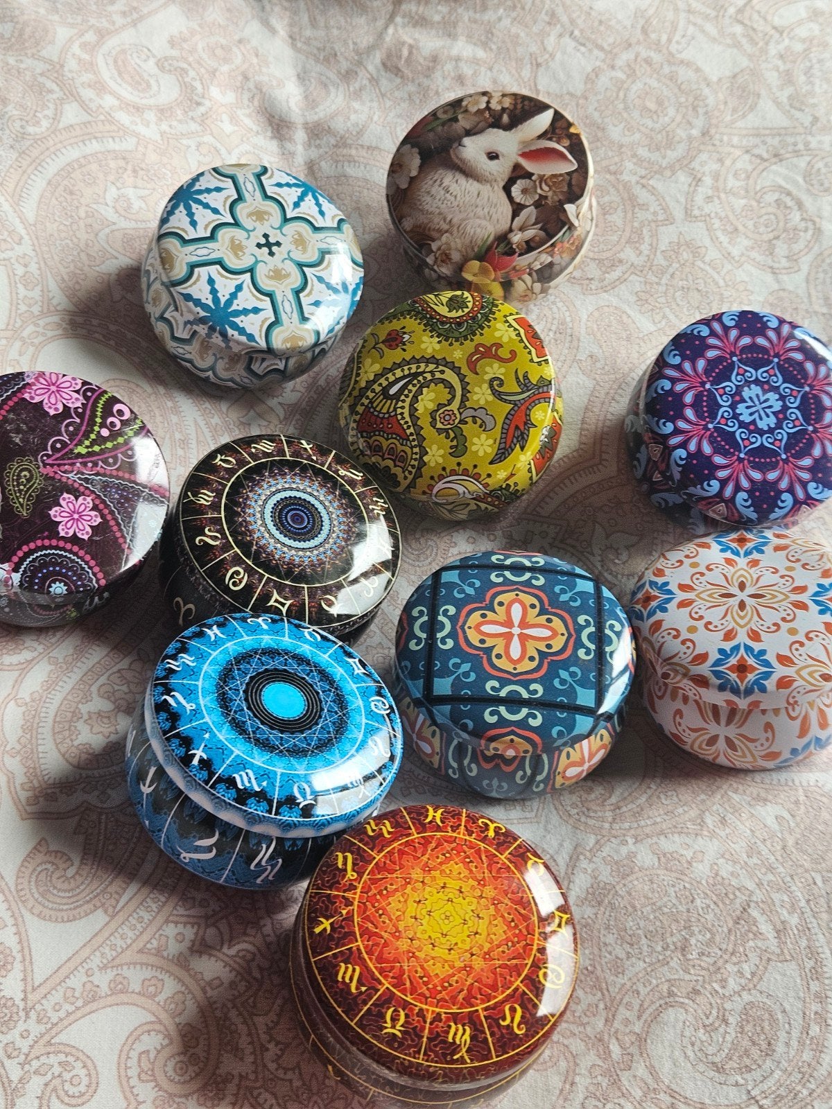 Set van 10 decoratieve metalen blikjes met diverse prints, Meerkleurig, Overige stijlen, Nieuw, Ophalen of Verzenden