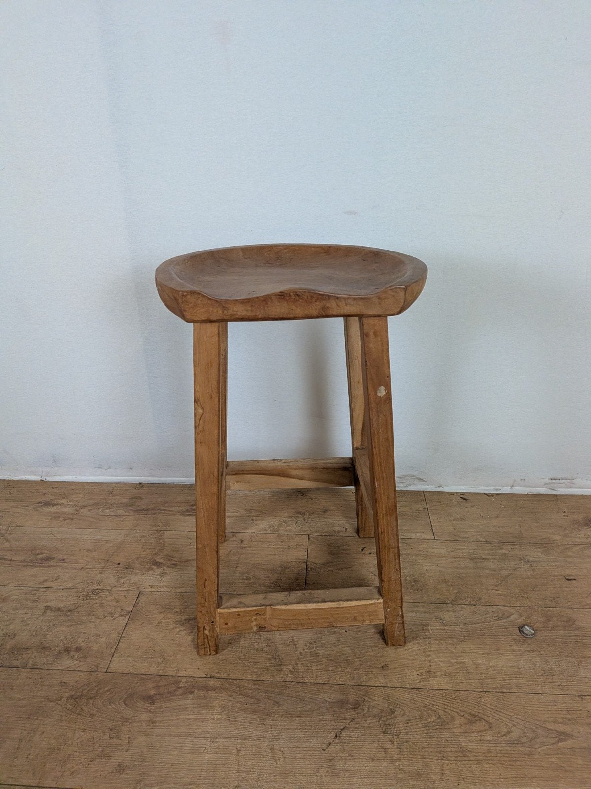 Massief Houten Kruk – Handgemaakt – Teak Look – H65 cm, Gebruikt, Niet van toepassing, Niet van toepassing, Ophalen of Verzenden