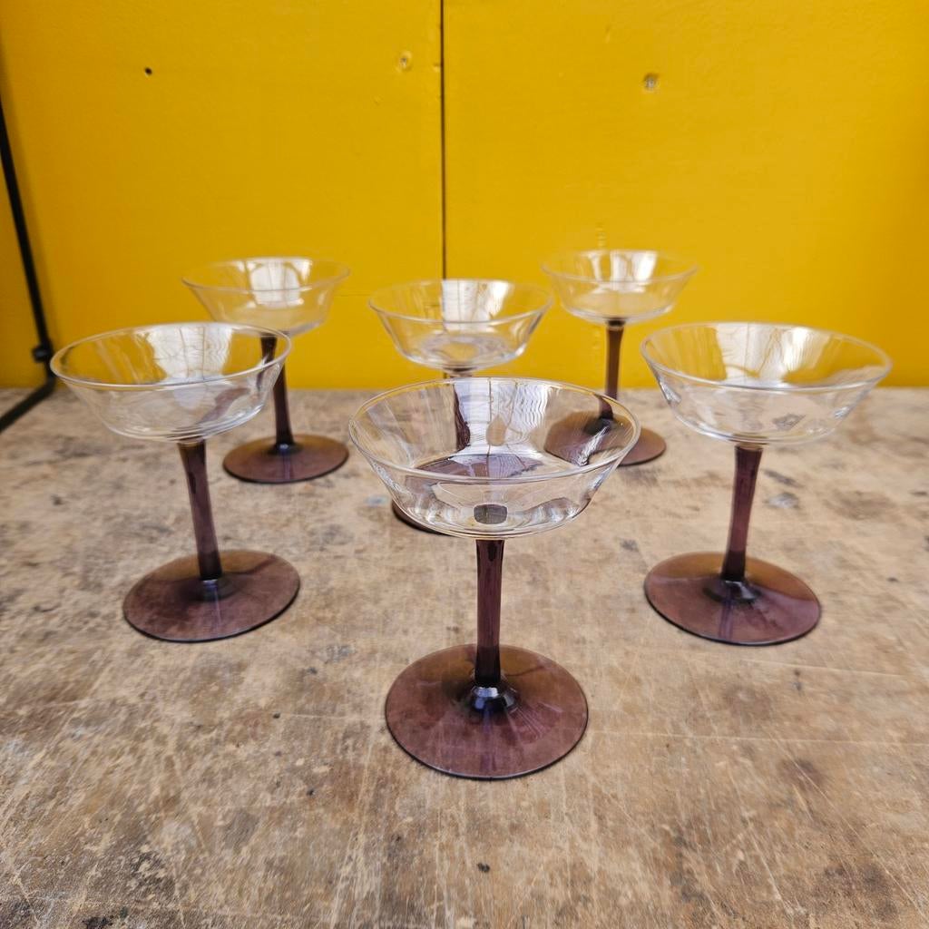 Set van 6 vintage champagnecoupes met paarse voet, Antiek en Kunst, Antiek | Glas en Kristal, Ophalen of Verzenden