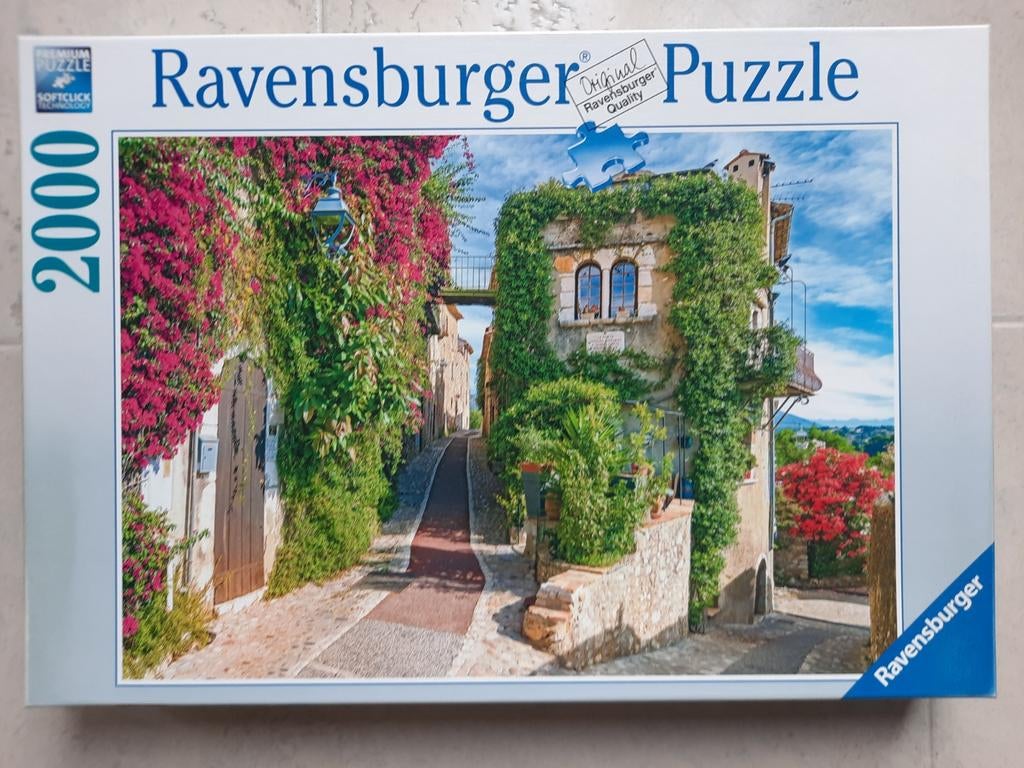 Ravensburger puzzel 2000 stukjes: Franse idylle, Hobby en Vrije tijd, Denksport en Puzzels, Ophalen of Verzenden, Meer dan 1500 stukjes