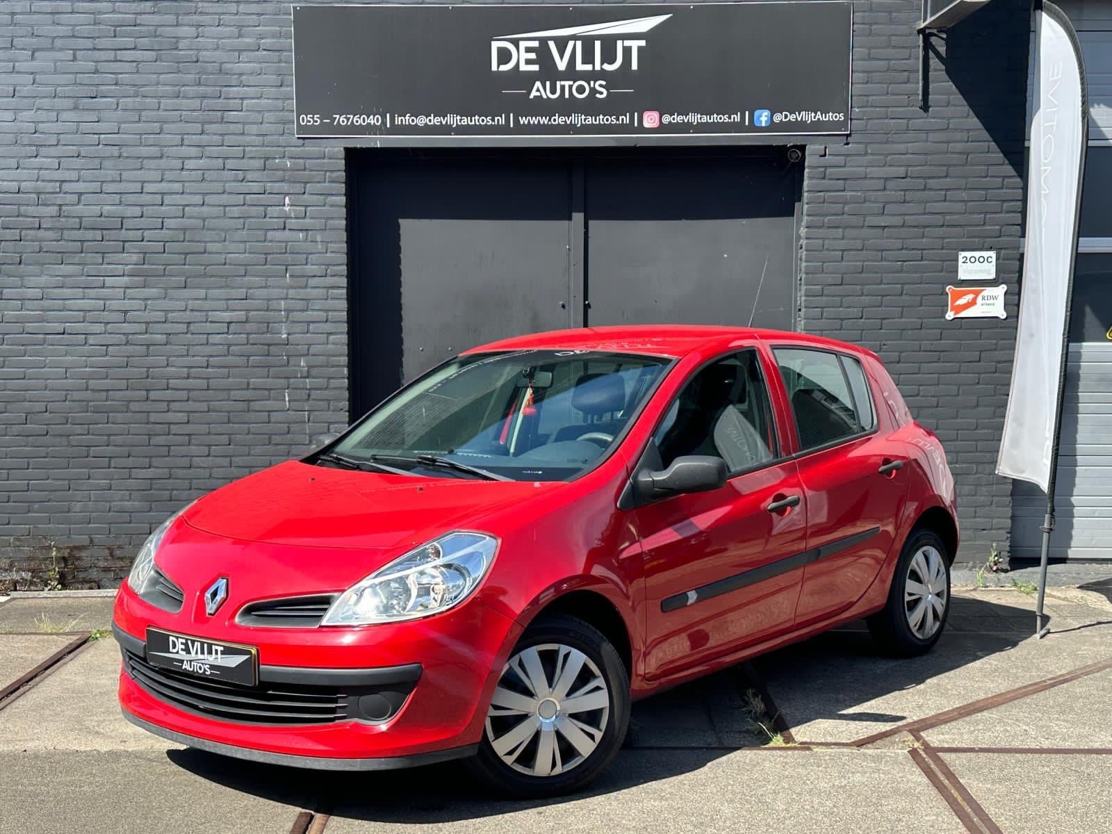 Renault Clio 1.2-16V Business Line | Airco | Elek Raam | Blu, Voorwielaandrijving, Gebruikt, Zwart, 4 cilinders