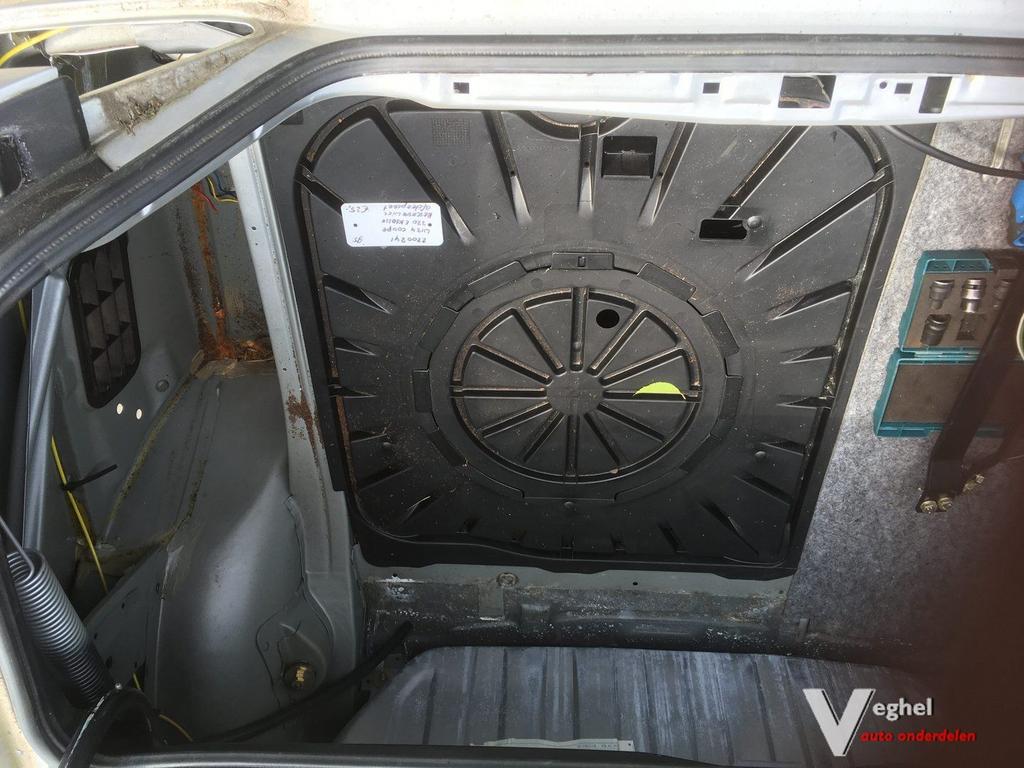 Mercedes w124 coupe reservewiel afdekplaat, Auto-onderdelen, Interieur en Bekleding, Gebruikt, -, -, Ophalen of Verzenden
