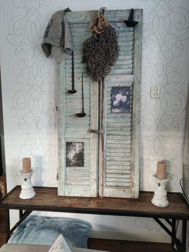 Sidetable incl luiken, Huis en Inrichting, 100 tot 150 cm, Ophalen of Verzenden, Zo goed als nieuw, 25 tot 50 cm