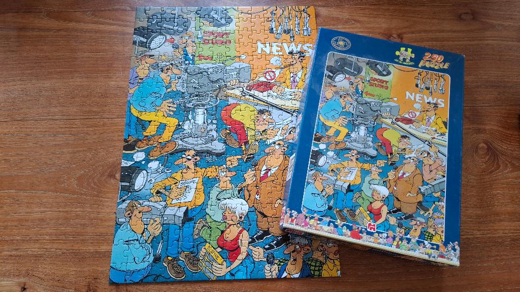 Jan van Haasteren - TV studio (250 stukjes), Hobby en Vrije tijd, Denksport en Puzzels, Ophalen, 500 t/m 1500 stukjes, Zo goed als nieuw