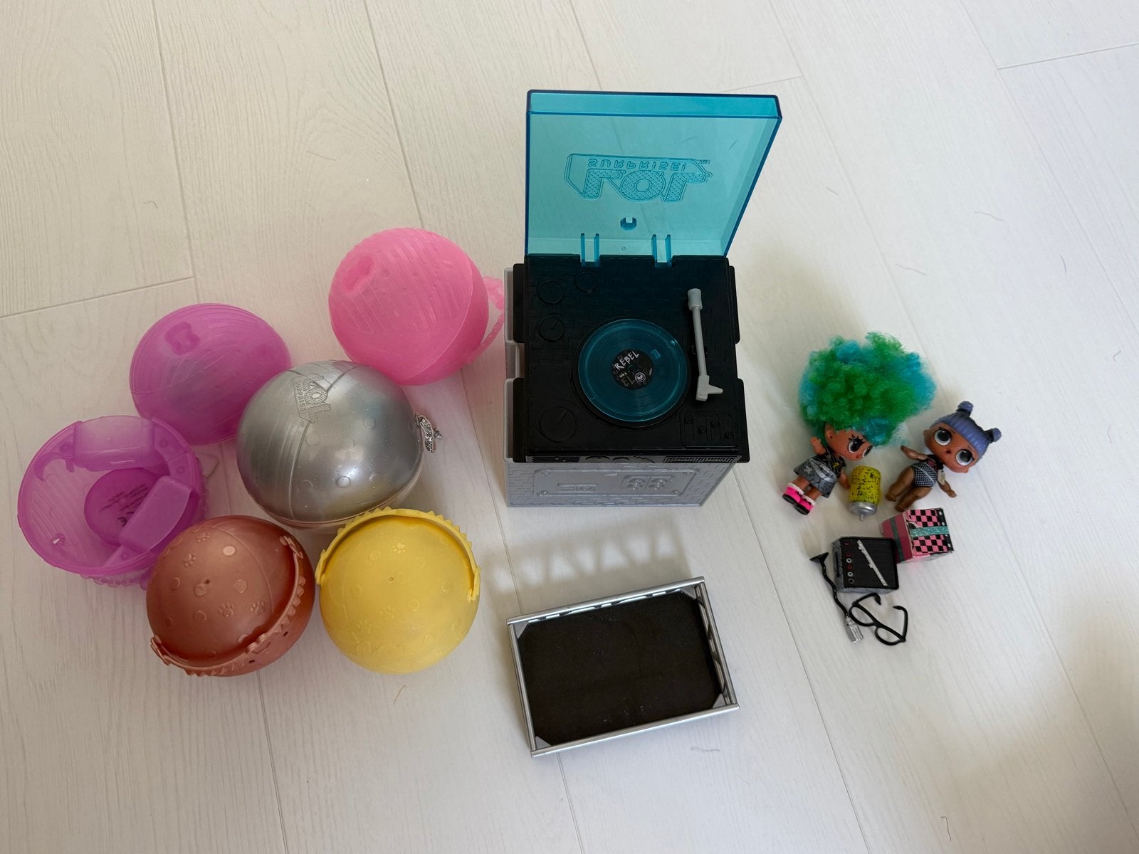 LOL Surprise poppen en accessoires, incl. platenspeler, Ophalen of Verzenden, Gebruikt, Overige typen