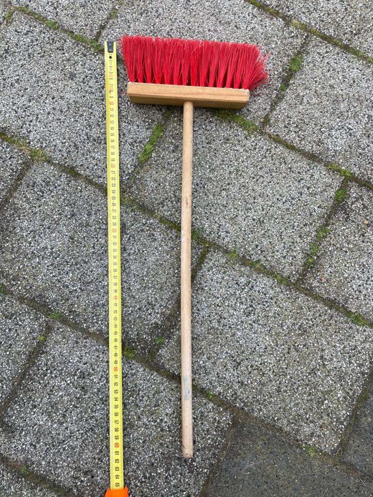 Kinder bezem, Ophalen of Verzenden, Gebruikt, Bezem