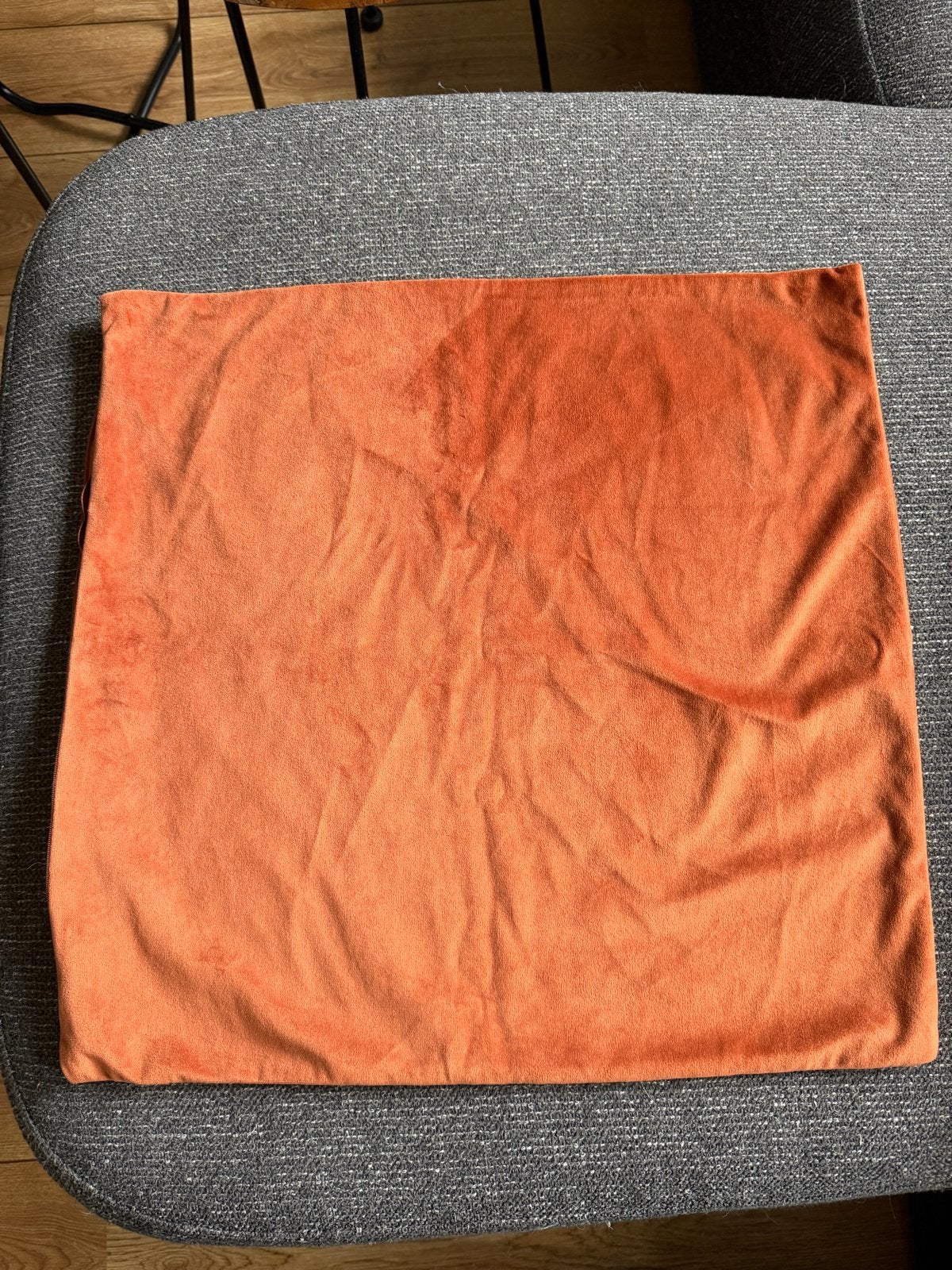 Bruin/Oranje kussenhoezen. (50cm)  (Hema) en plaid, Gebruikt, Bruin, Vierkant, Kussenhoes