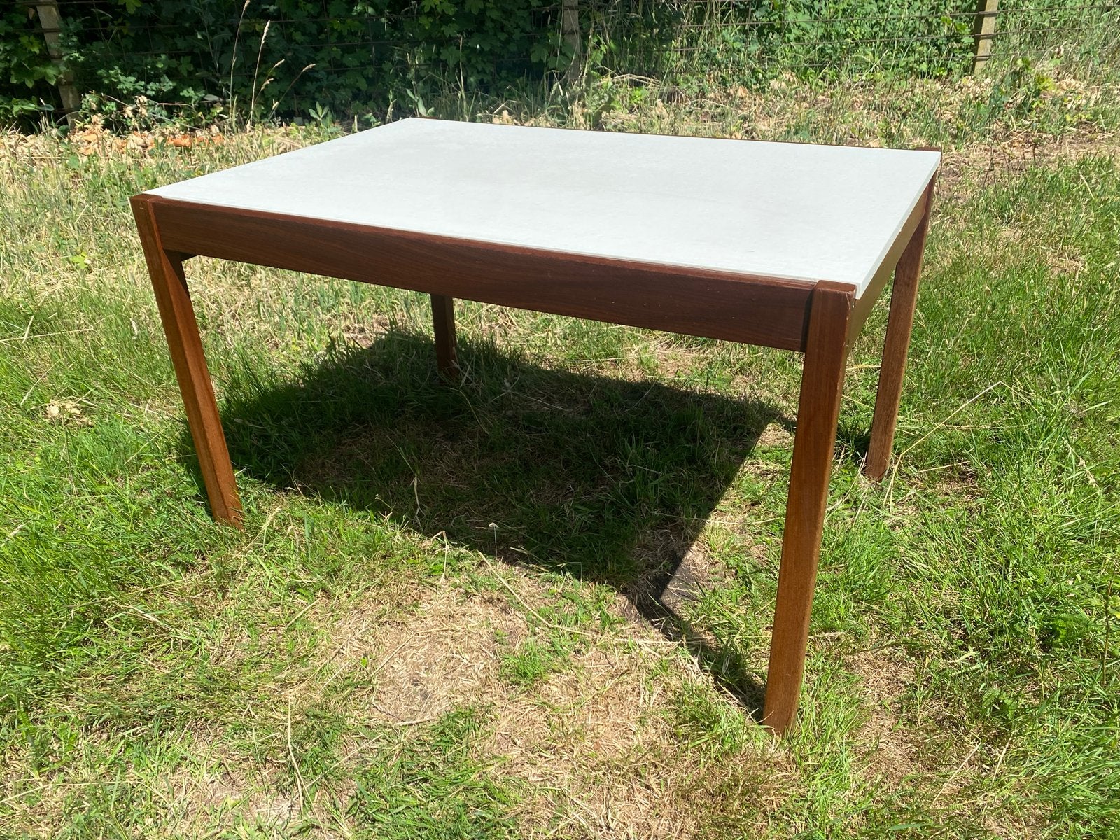Pastoe TU 30 uitschuifbare eettafel, Ophalen