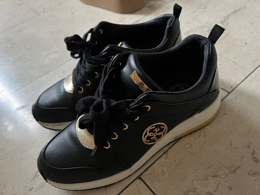 Guess schoenen maat 39, Guess, Zwart, Ophalen of Verzenden, Sneakers of Gympen