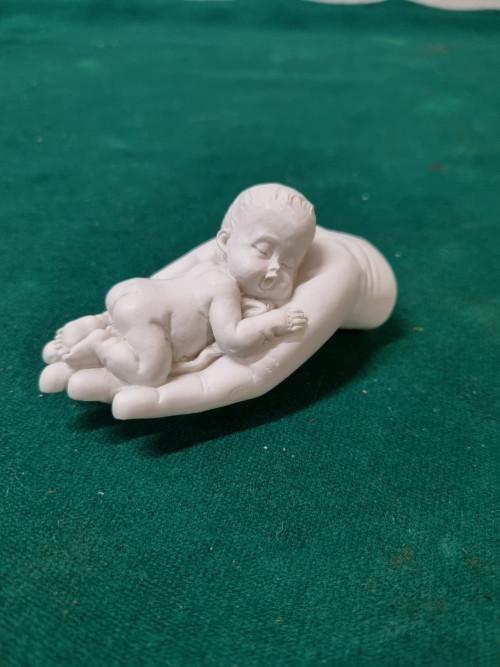 beeld baby op hand wit, Ophalen of Verzenden